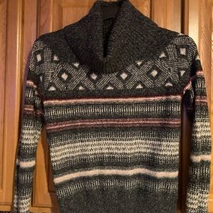 Women’s sweater size small